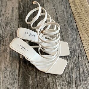 SIMMI London White Spiral Strap Mid-Heel Sandals